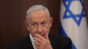 ماذا يحدث في إسرائيل.. وزير بالحكومة يكشف عن موعد استخدام القنبلة النووية