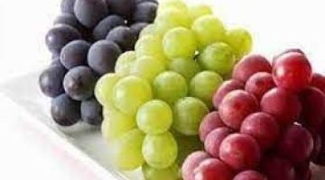 ما الفرق بين العنب الأحمر والعنب الأخضر وأيهما أفضل من حيث الفائدة الصحية ؟ .. تعرف على ذلك