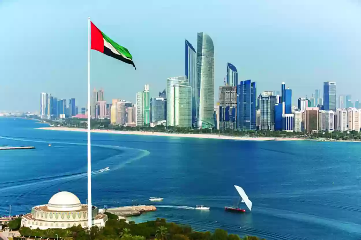 مطالبة الإمارات العربية المتحدة لجميع الزوار والمقيمين بسرعة مغادرة اراضيها