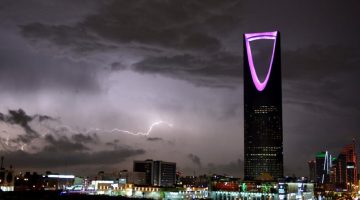 أمطار رعدية.. المركز الوطني للأرصاد يوضح حالة الطقس في السعودية حتى يوم الإثنين