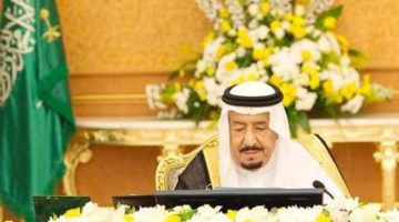 أول زعيم عربي يُعلن عدم حضوره القمتين الطارئتين بالسعودية..تعرف عليه