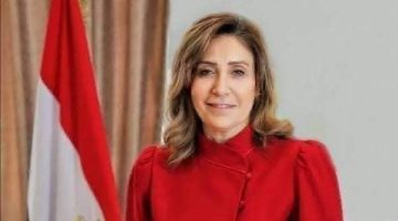 تكريم دور وزيرة الثقافة في اختيار مصر ضيف شرف لمعرض أبوظبي للكتاب
