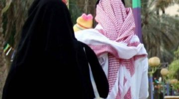 «حادثة لا يستوعبها عقل» .. إمرأة سعودية تخلع زوجها لتتزوج من صديقها في العمل .. بعد مرور 6 سنوات تظهر المفاجأة!